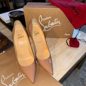 CHRISTIAN LOUBOUTIN Nude patent 100 Kate size 40 pump
